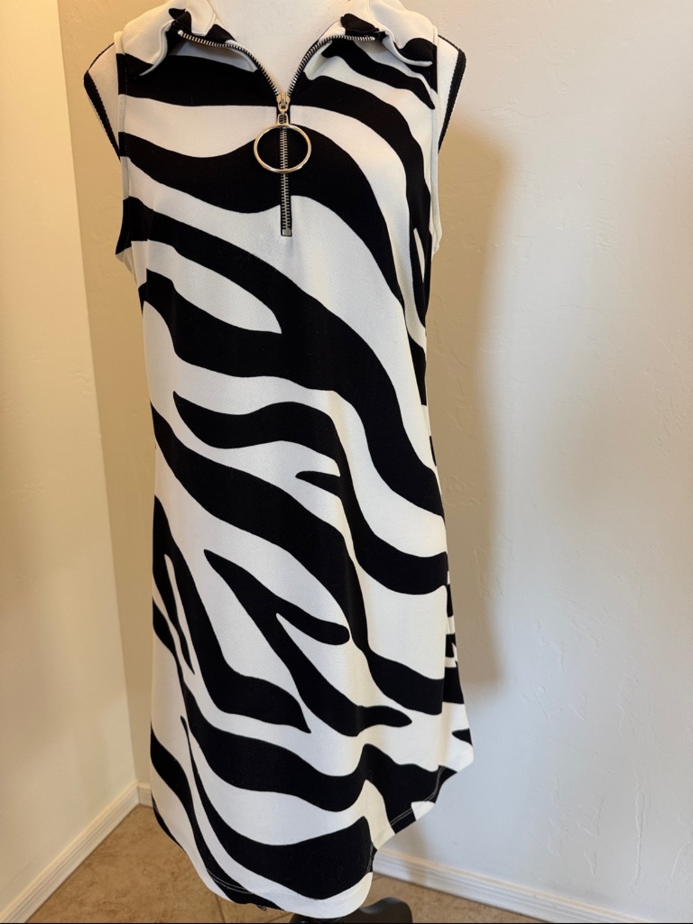 Sleeveless Zebra Print Zip-Front Dress - Black & White